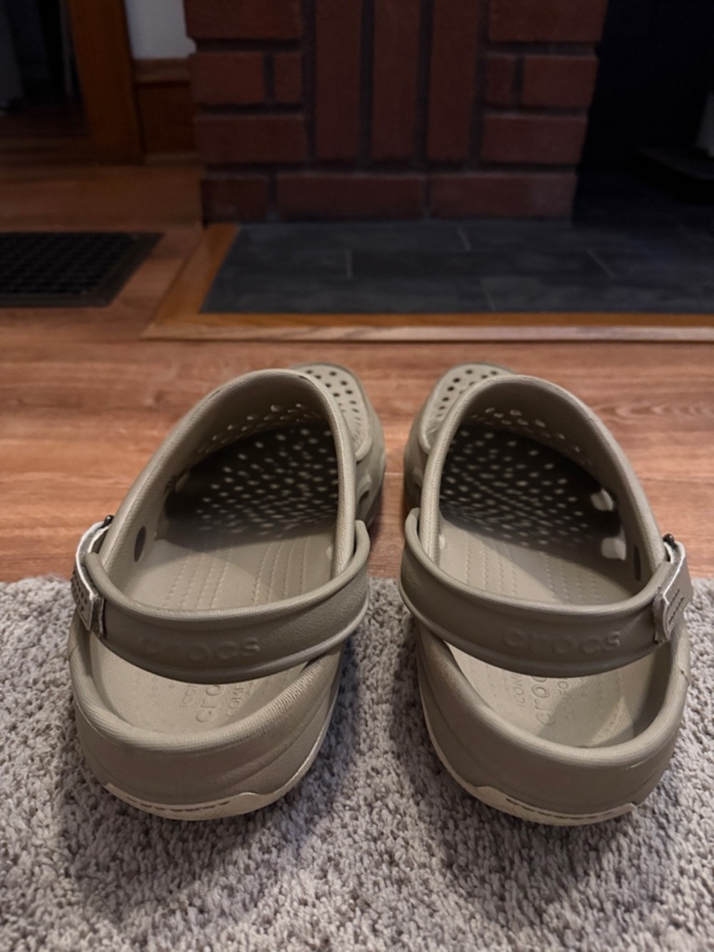 Men’s Crocs - Picture 3 of 5